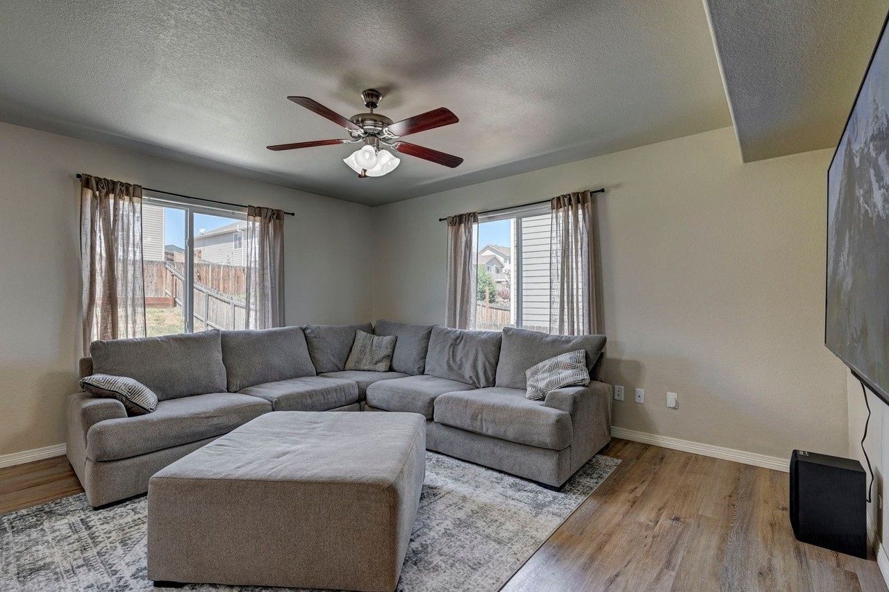 7754 Landover Ln - Photo 2 of 16