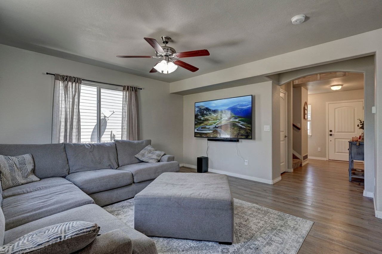 7754 Landover Ln - Photo 3 of 16