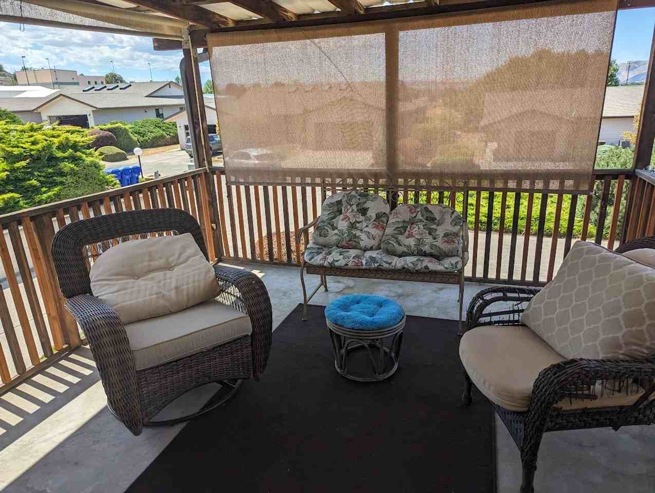 1338 29th St - Photo 2 of 18