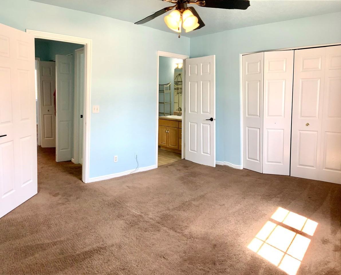 1735 W 540 N #301 - Photo 6 of 11