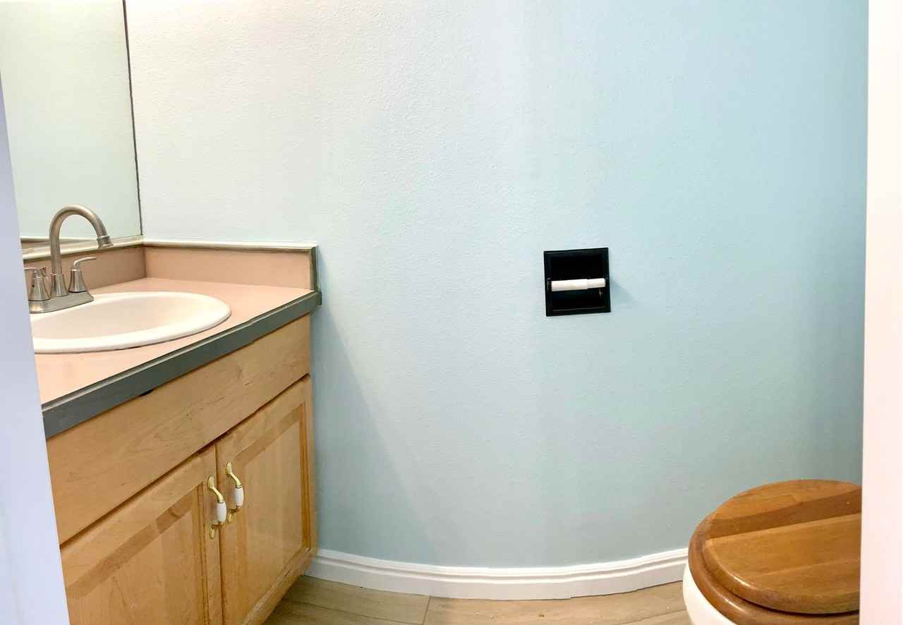 1735 W 540 N #301 - Photo 7 of 11