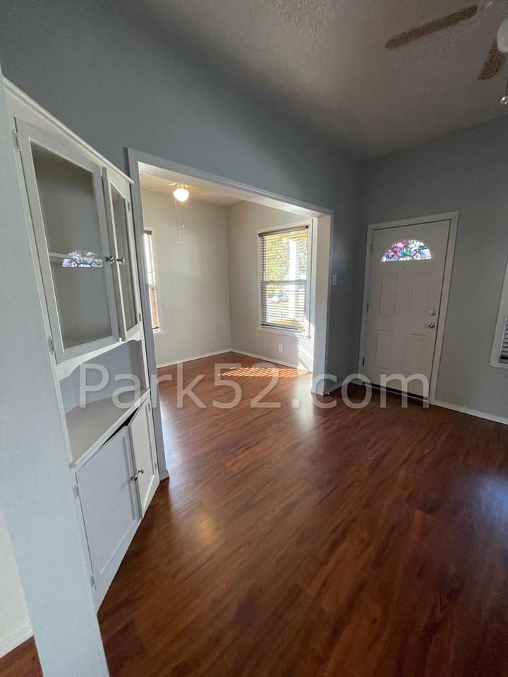 3012 S Melrose St - Photo 2 of 22