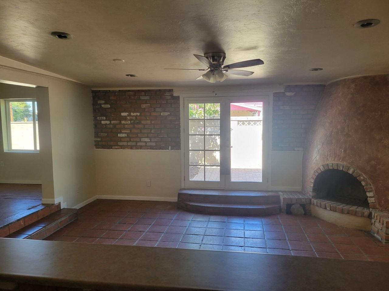 1911 S Magnolia Ave - Photo 5 of 21