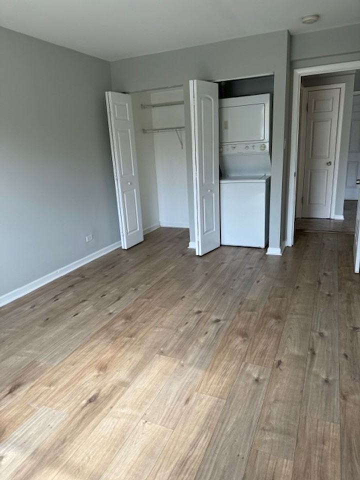 15938 Leclaire Ave - Photo 4 of 5