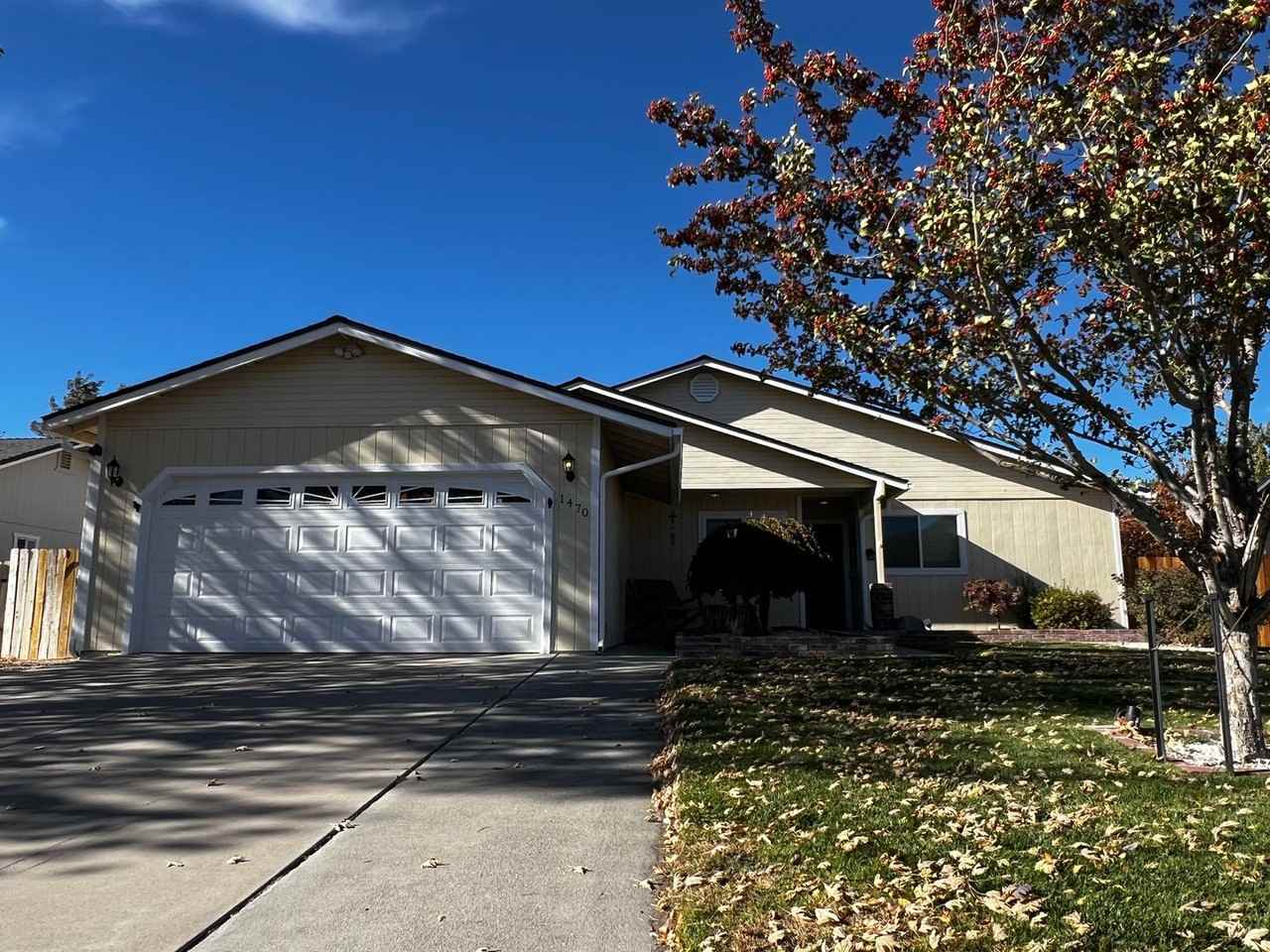 1470 Mary Jo Dr - Photo 2 of 28
