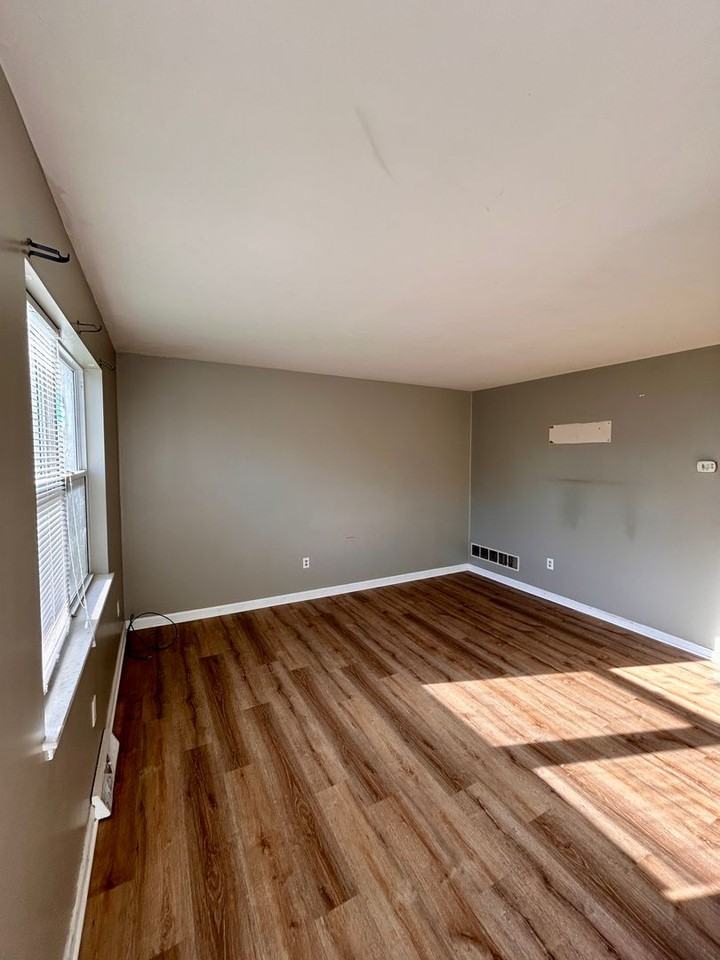 20 N Poplar Ct - Photo 2 of 19