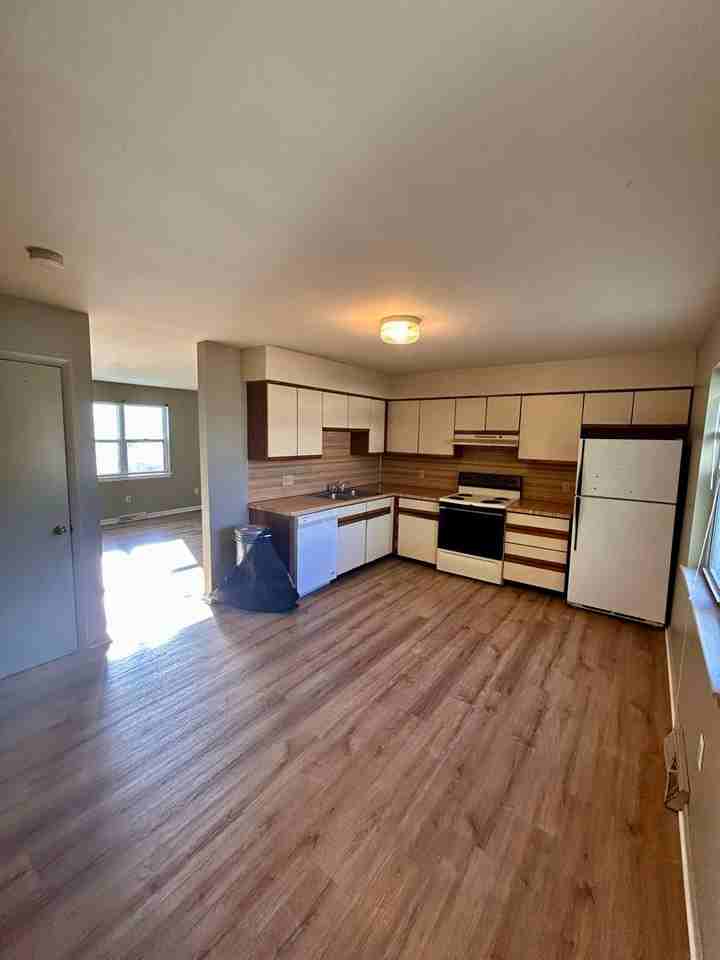 20 N Poplar Ct - Photo 3 of 19