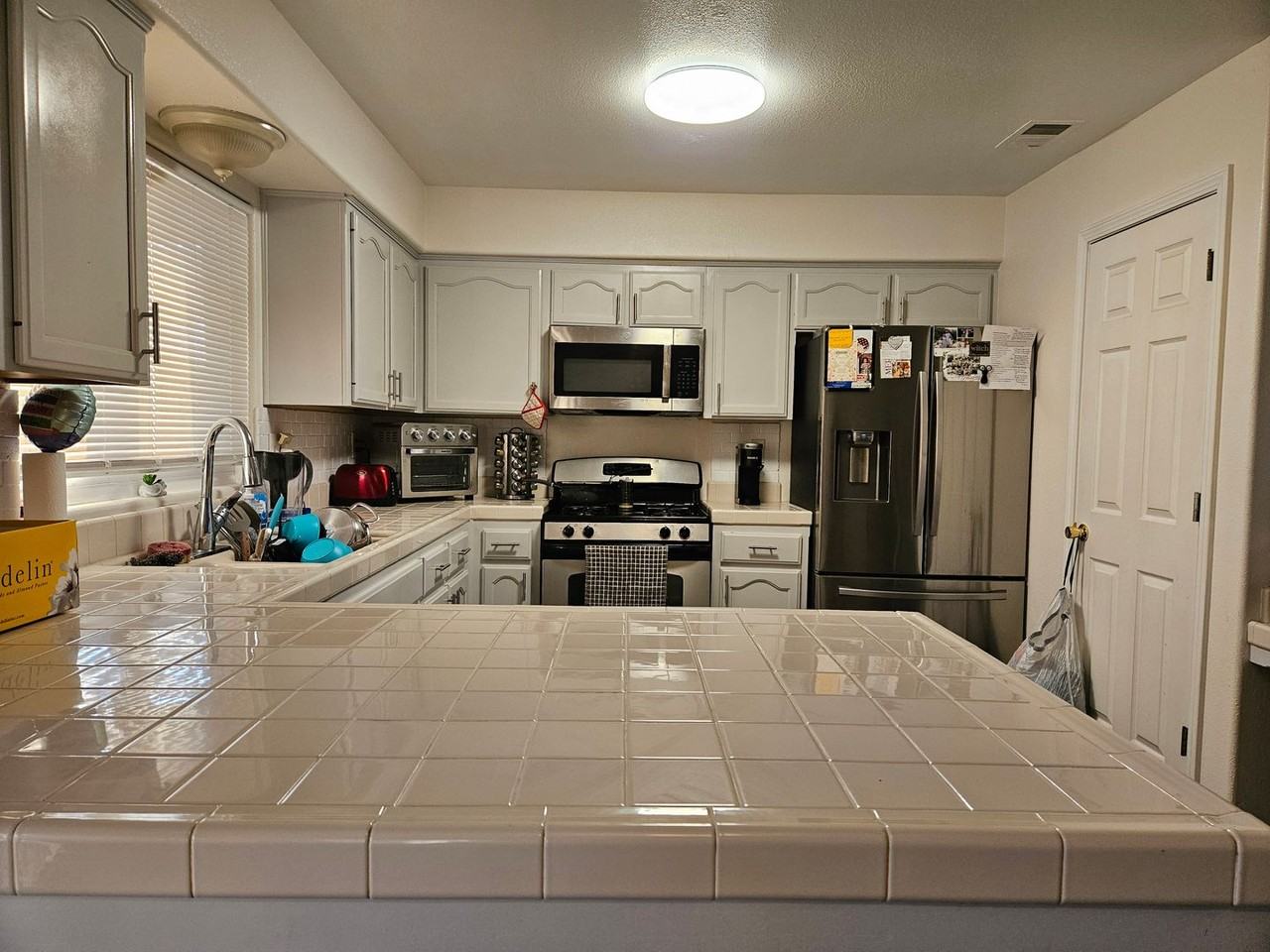 1231 Pecan St - Photo 2 of 5