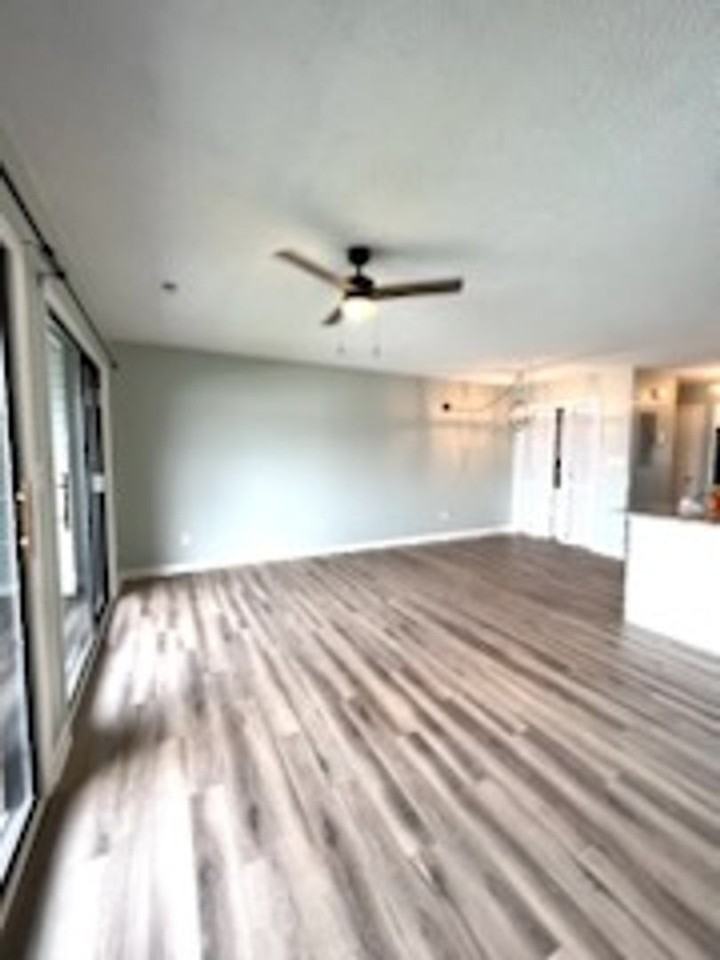 500 Fairway Village Dr - Photo 7 of 17