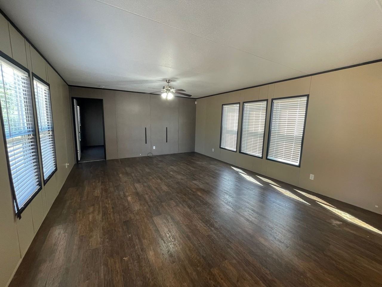 211 W Hebert Rd - Photo 4 of 12