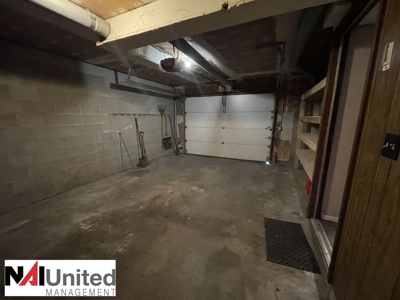 200 N 8th St - Photo 2 of 11