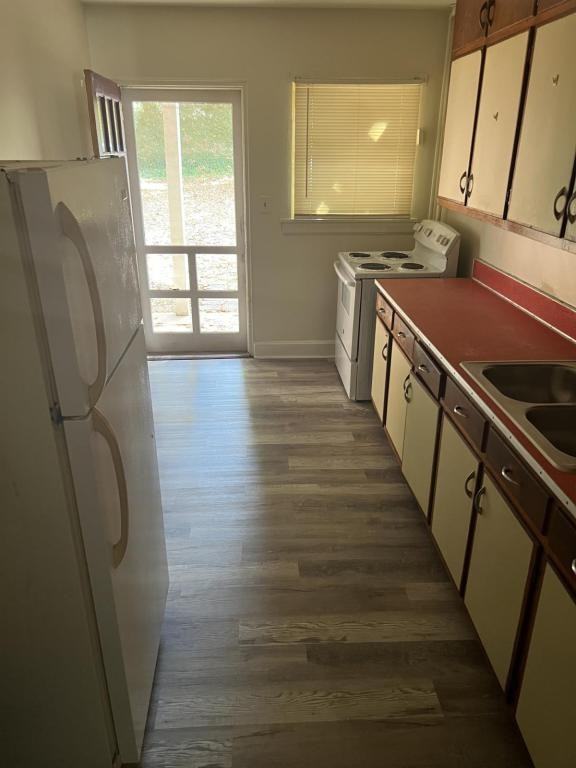 125 Clement Ave - Photo 5 of 5