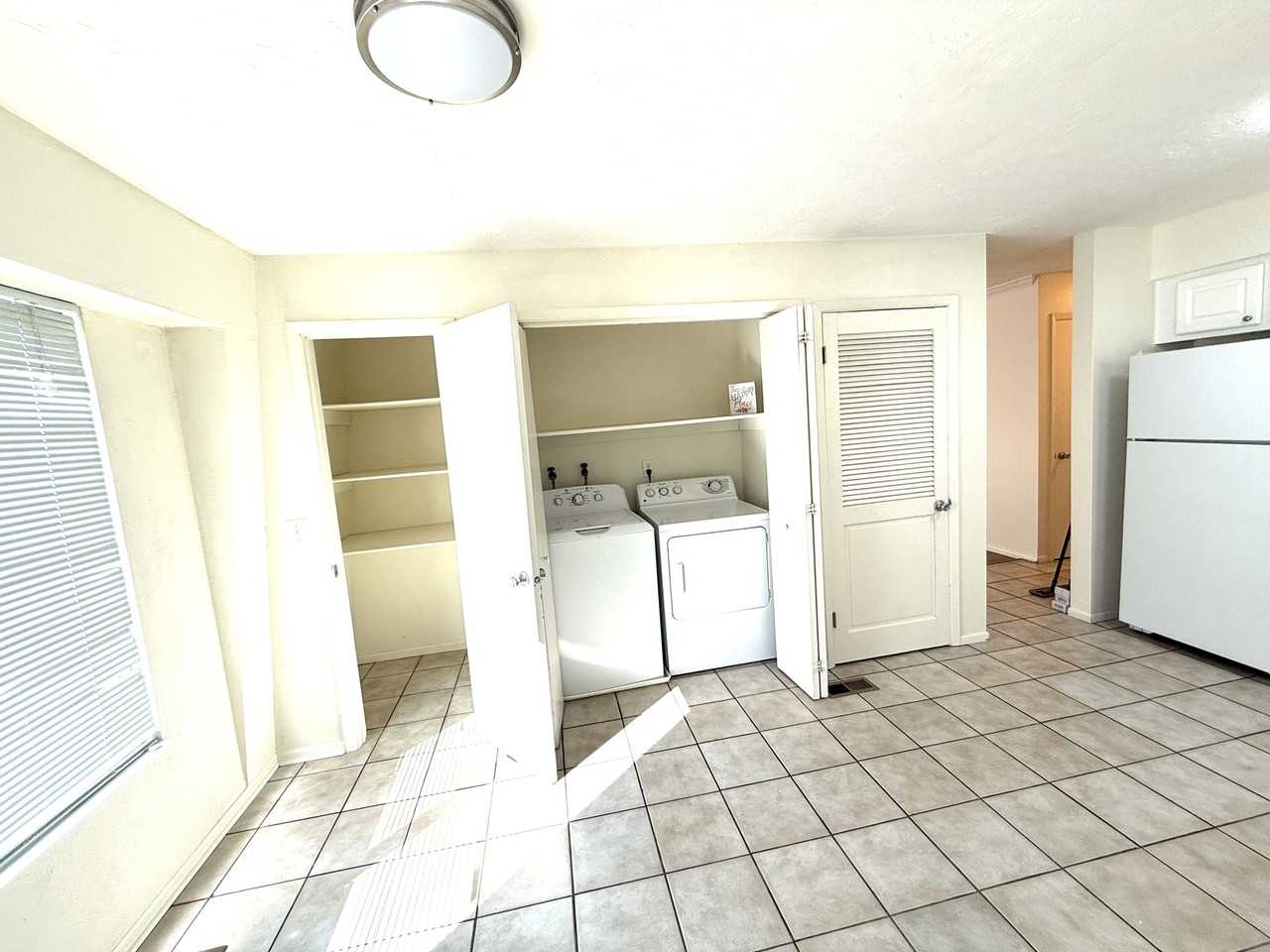 4570 S 200 E #11B - Photo 6 of 9