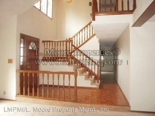 15703 Boones Way - Photo 2 of 14