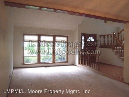 15703 Boones Way - Photo 3 of 14