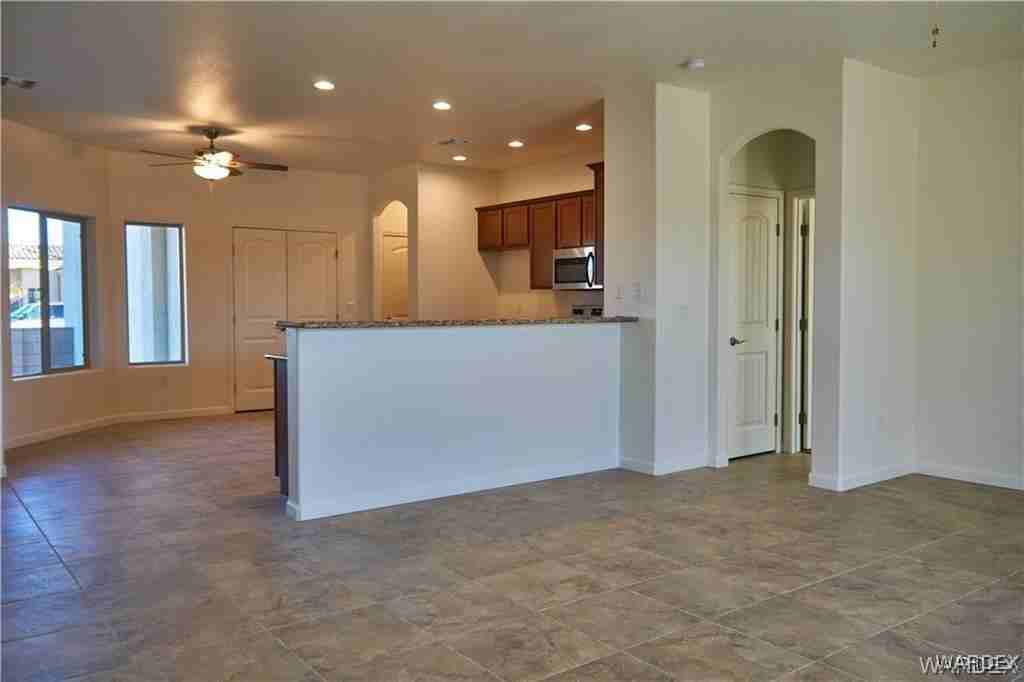 1860 E Winter Haven Dr - Photo 3 of 7