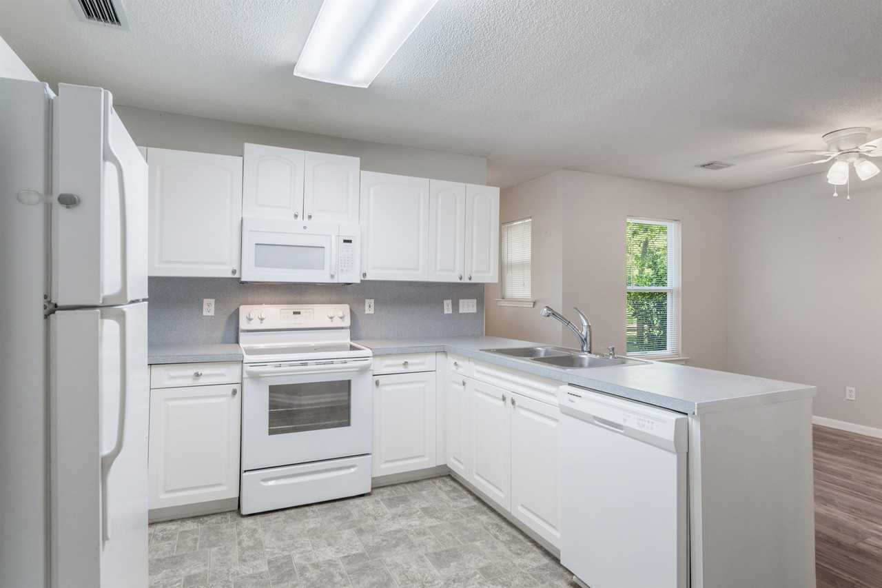 22144 Hill N Dale Dr - Photo 2 of 20