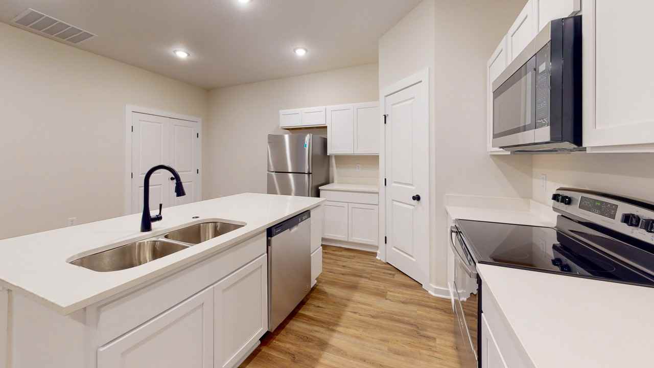 433 W May St #1 - Photo 3 of 22