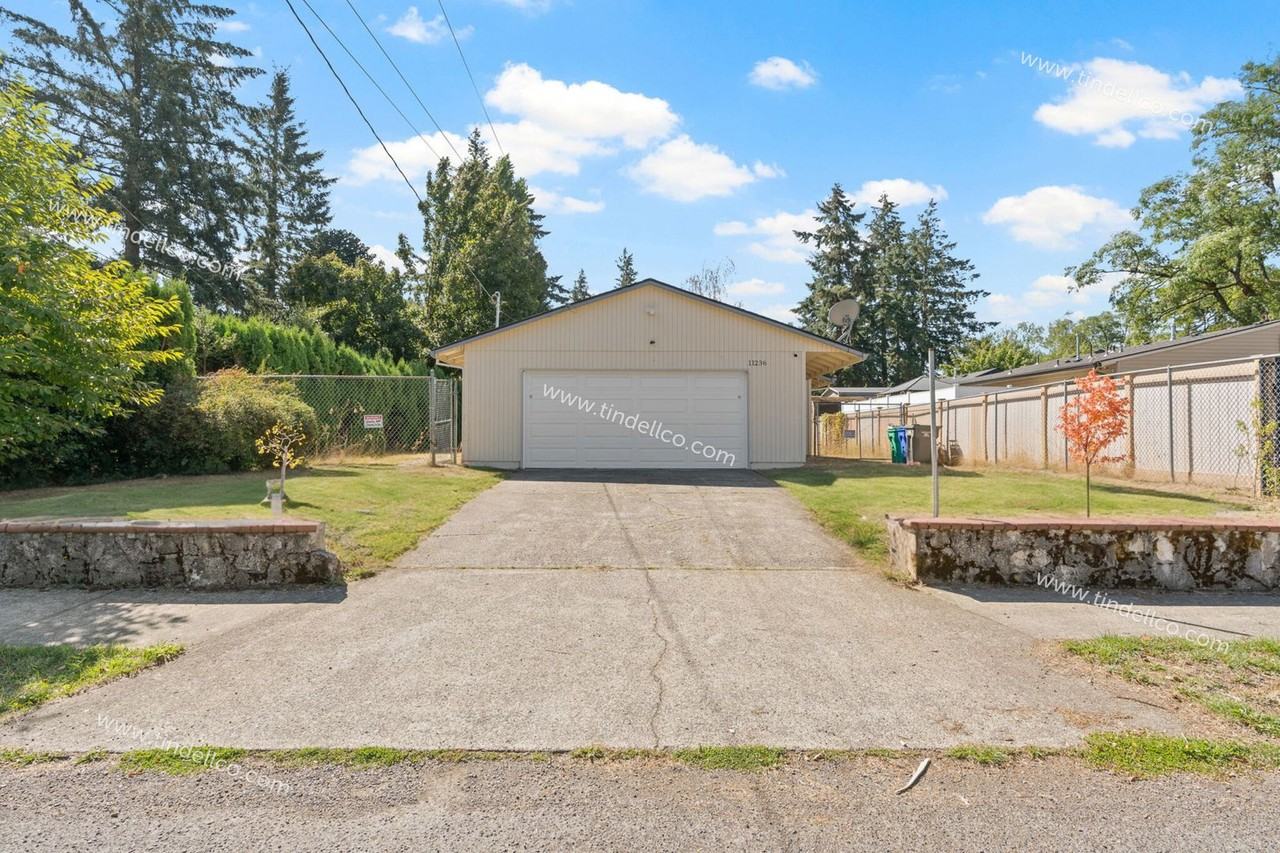 11236 Se Lincoln St - Photo 2 of 22