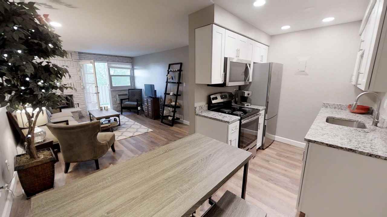 La Fonda Apartments - Photo 7 of 19