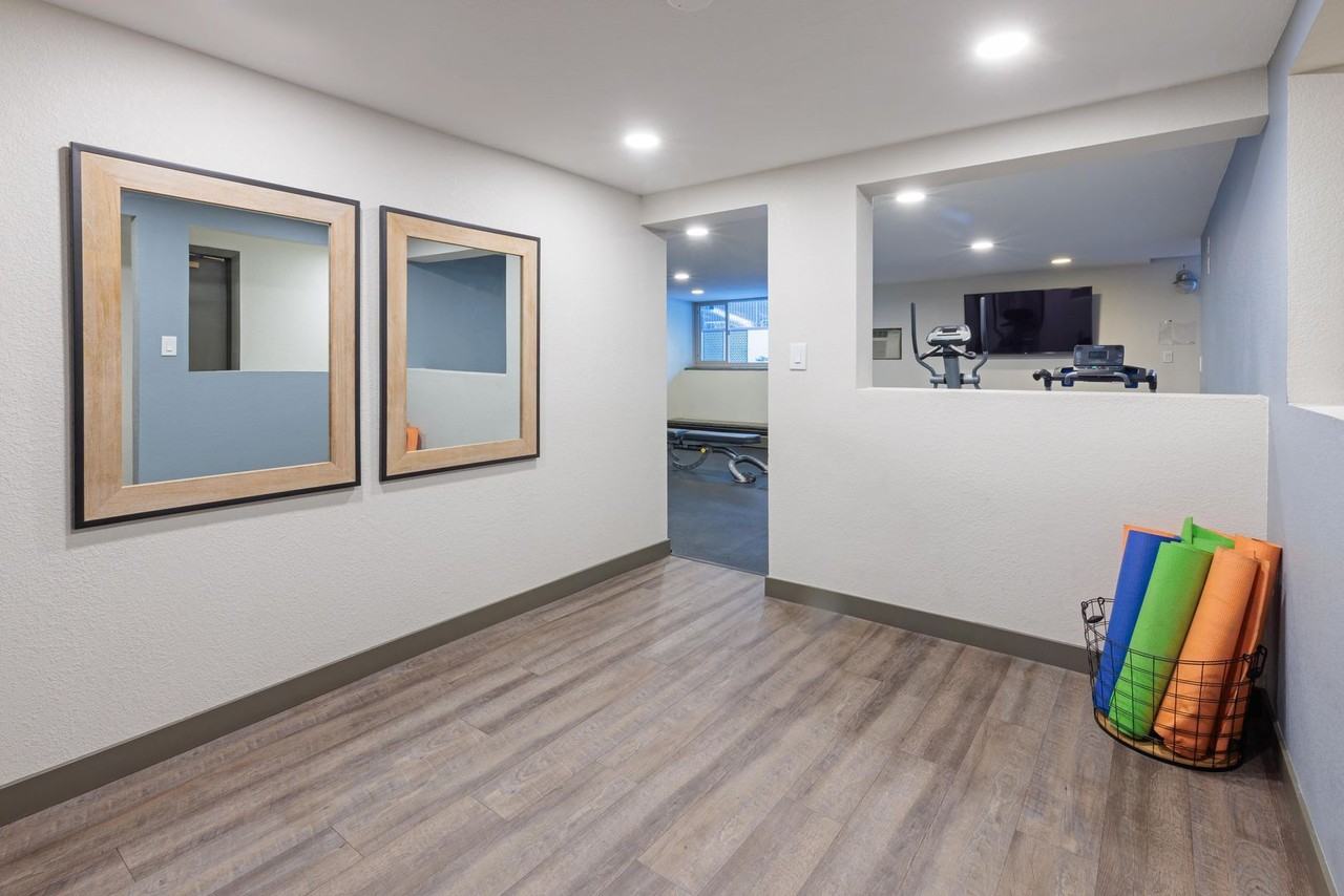 La Fonda Apartments - Photo 6 of 19