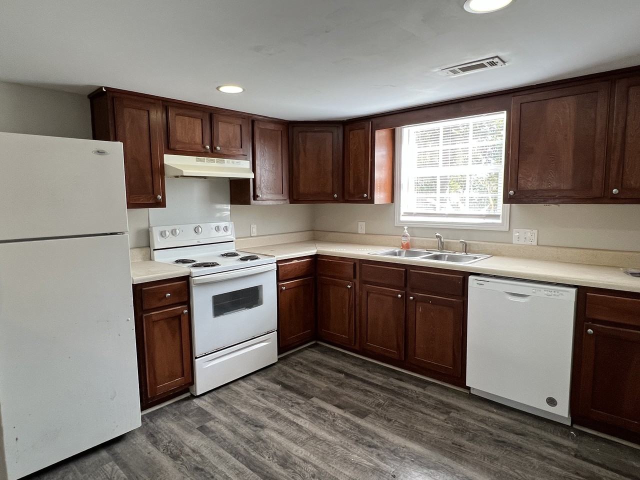 342 Prior St Ne #342-1 - Photo 4 of 12