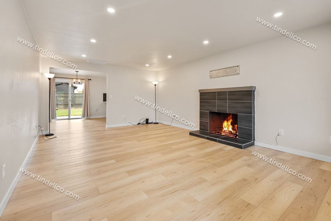6832 Se 47th Ave - Photo 3 of 19