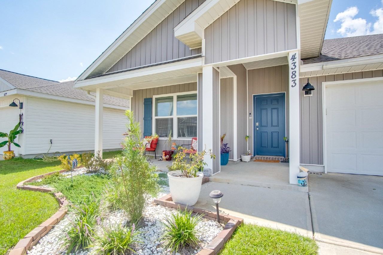 4383 White Cedar Ct - Photo 3 of 33