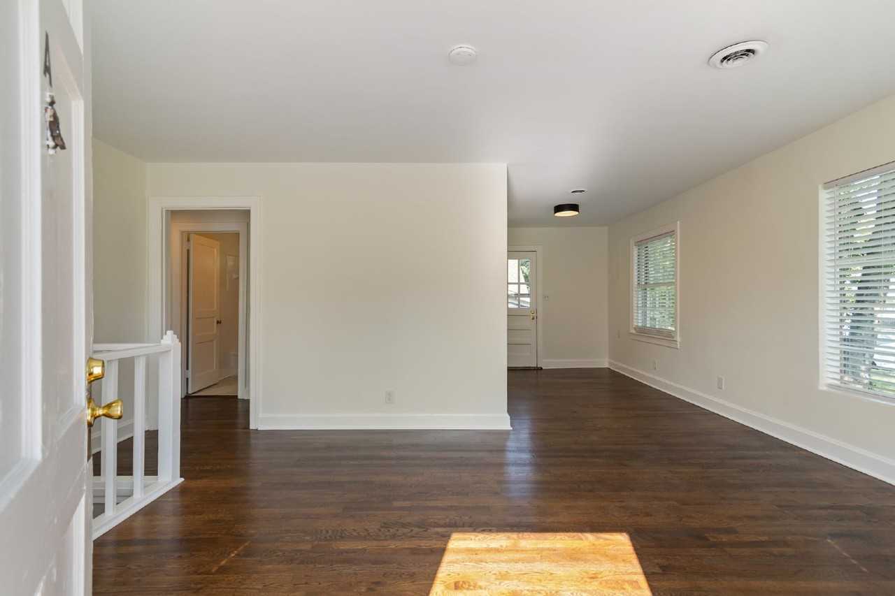 4601A Elkins Ave - Photo 2 of 24