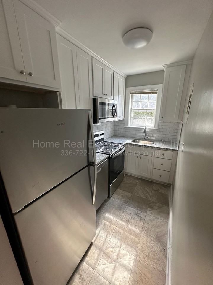 Colonial Arms (Drawer 1 - 608) - Photo 3 of 5