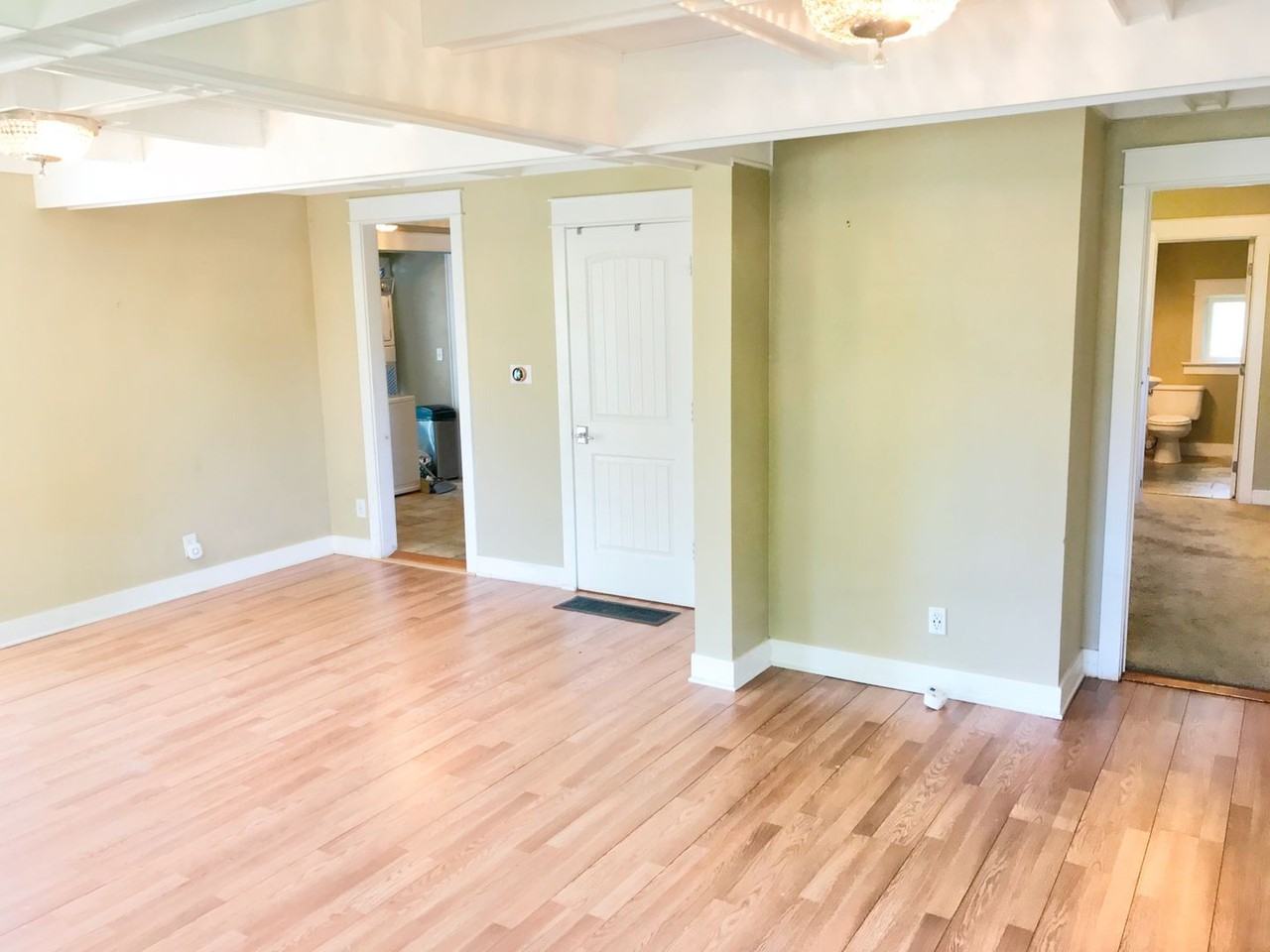 4303 Se 76th Ave - Photo 4 of 20