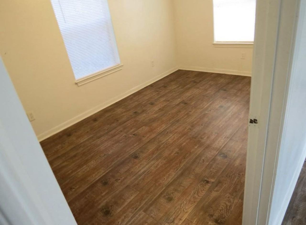 706 N Coulter Dr #B - Photo 7 of 10