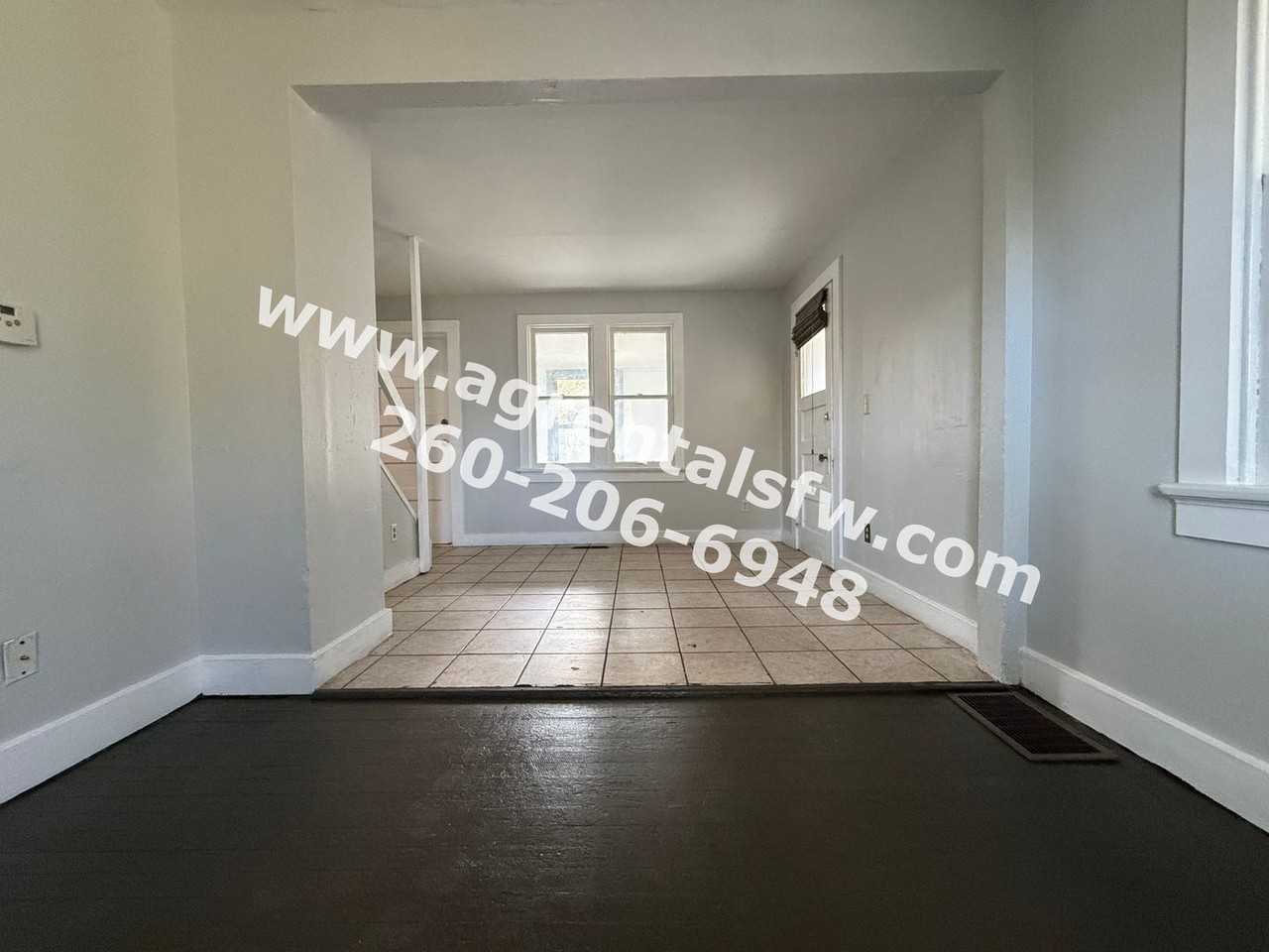 3027 Abbott St - Photo 3 of 13