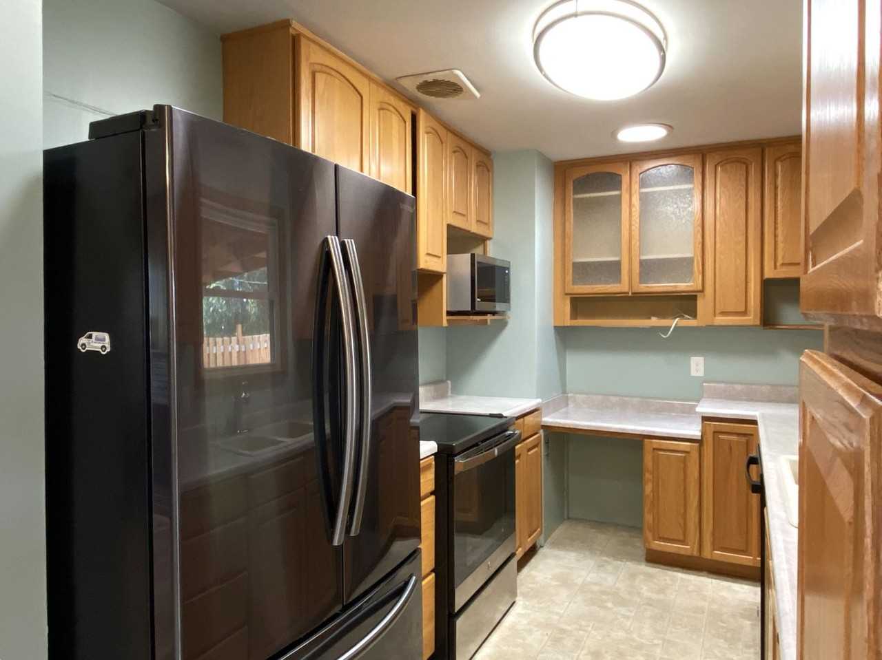 812 E 19th St - Photo 6 of 22