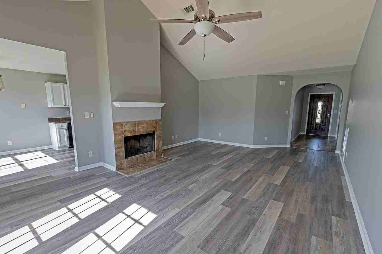 364 Mcdonald Dr - Photo 4 of 22