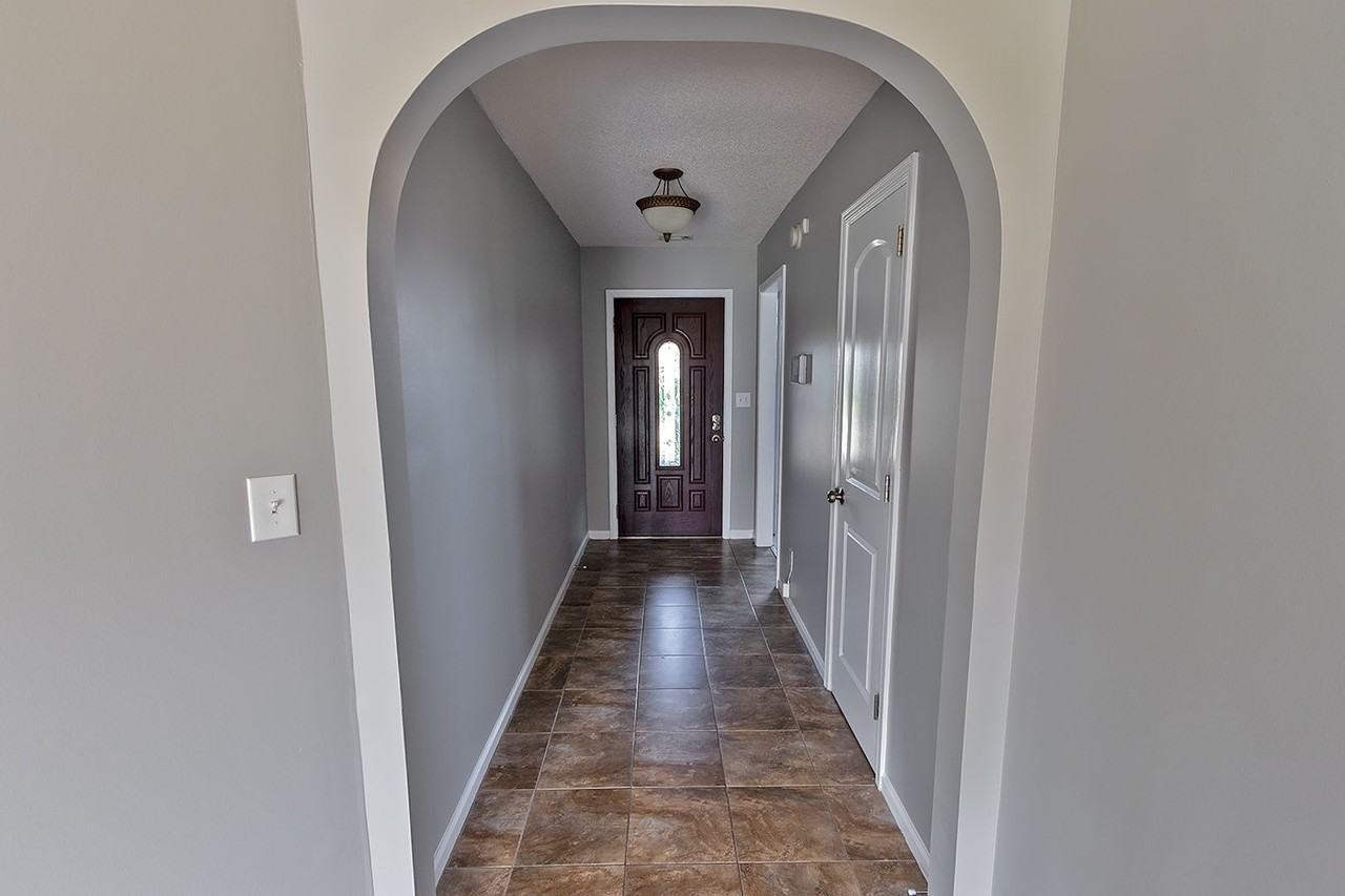 364 Mcdonald Dr - Photo 5 of 22