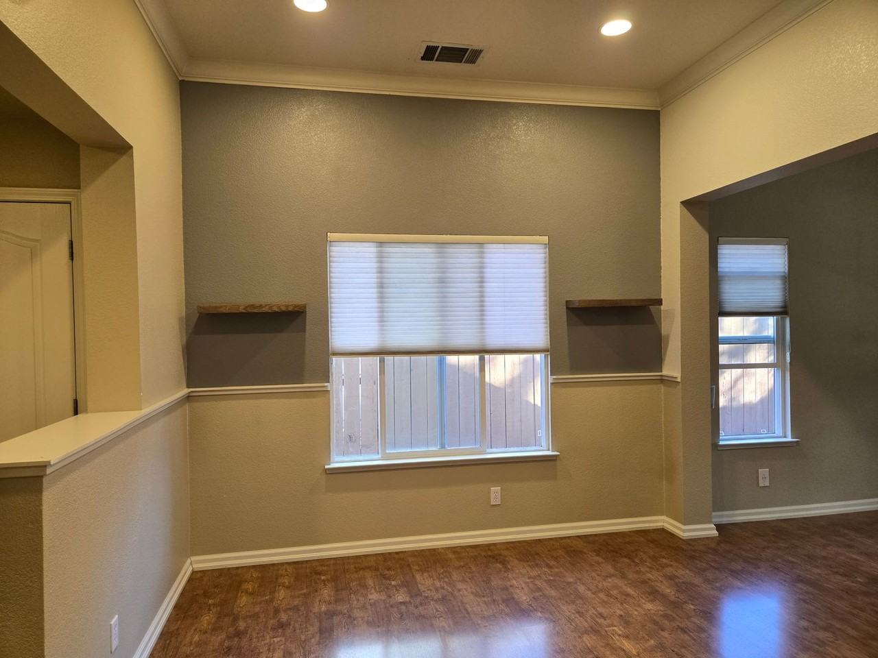 358 Sunshine Way - Photo 3 of 18