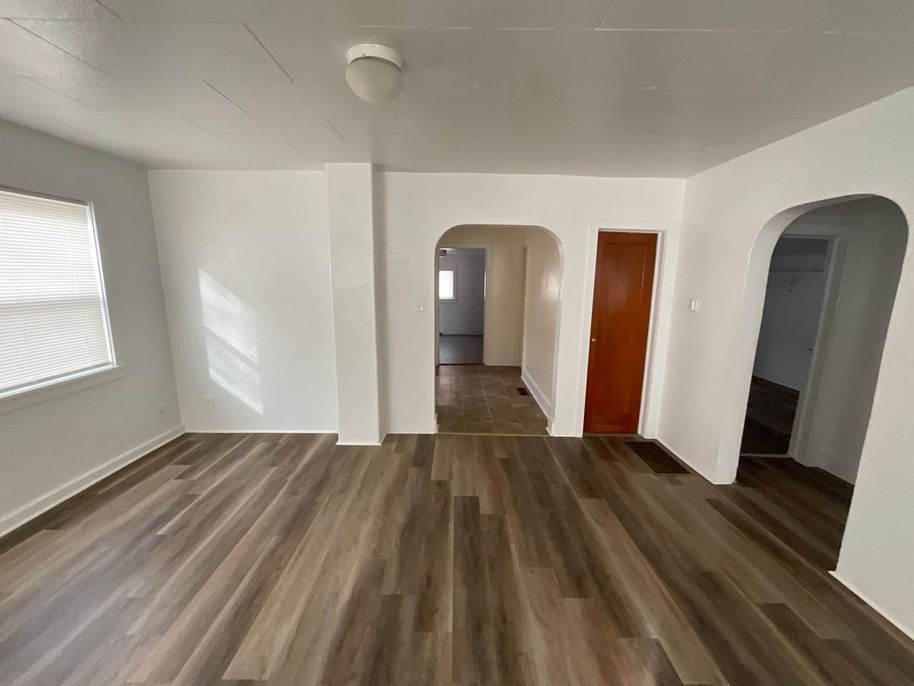 211 W Arch St - Photo 2 of 12