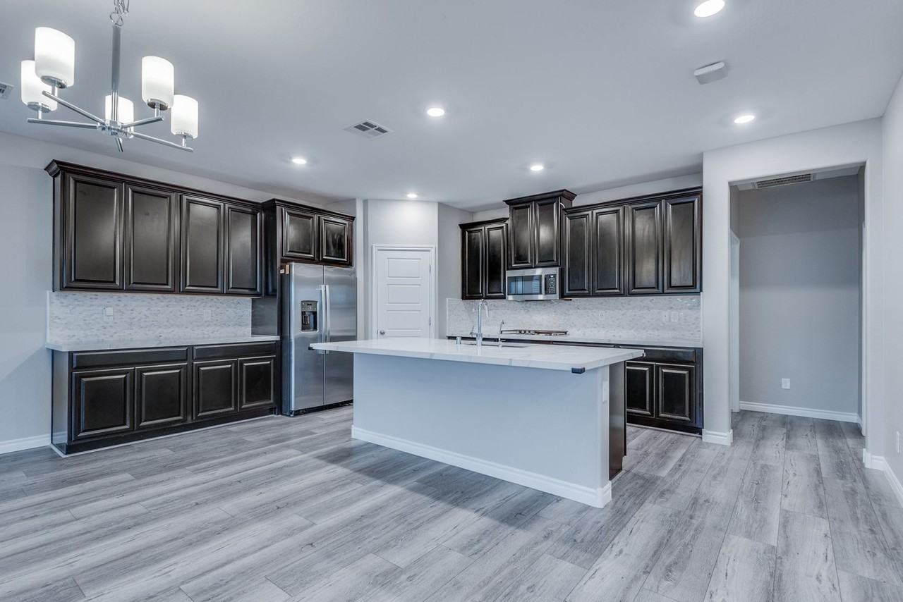 10764 Maltese Falcon Ave - Photo 2 of 28