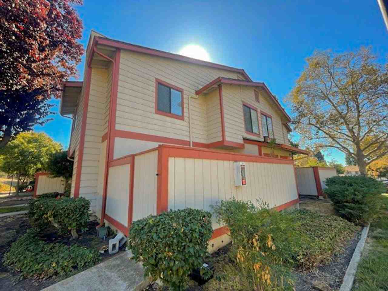 212 Ladera Plz - Photo 2 of 29