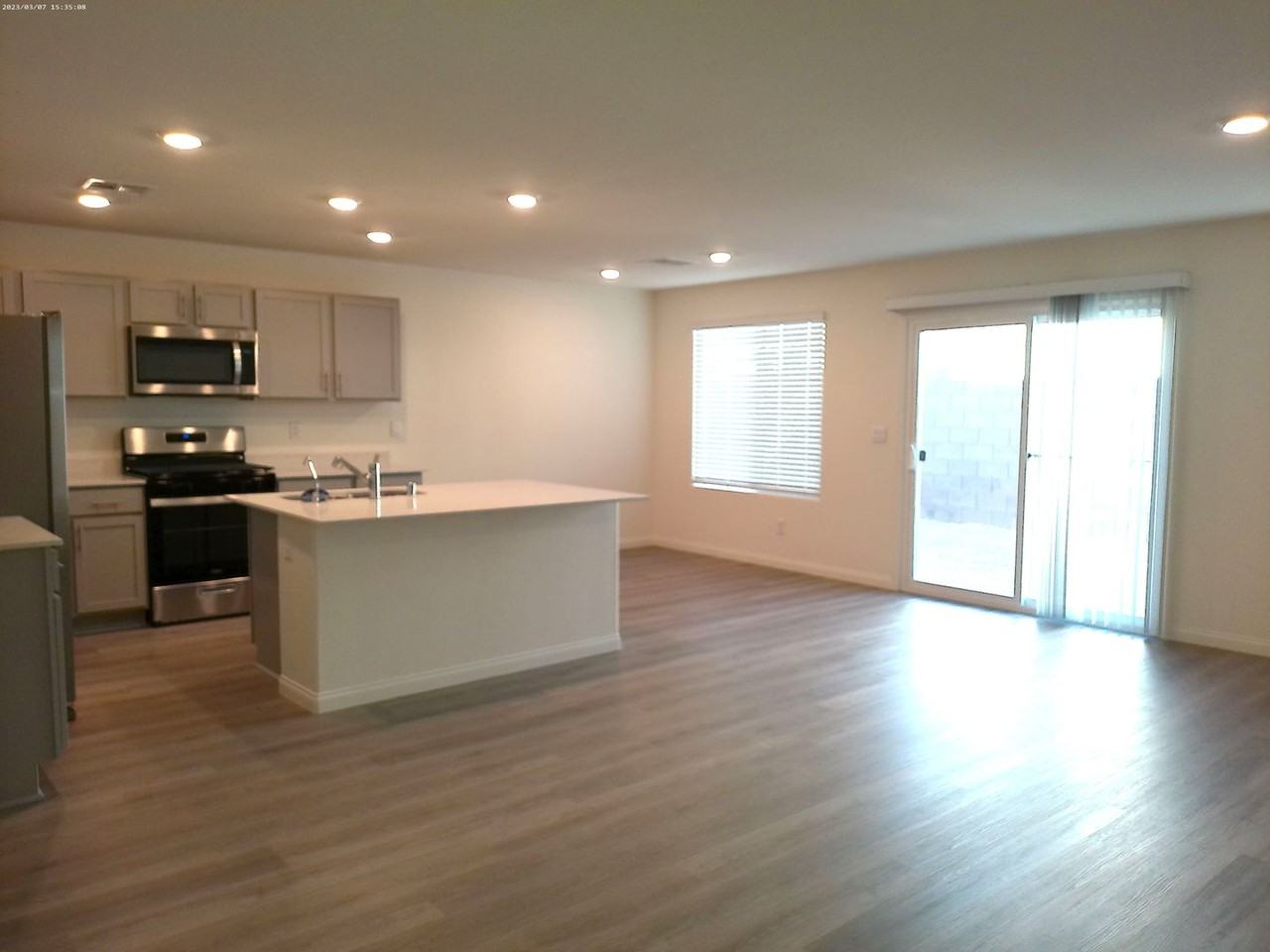 3488 Rush Ave - Photo 4 of 17