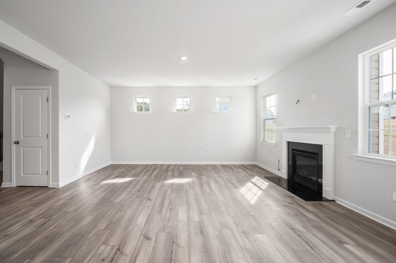 19011 Direwolf Cv - Photo 5 of 32