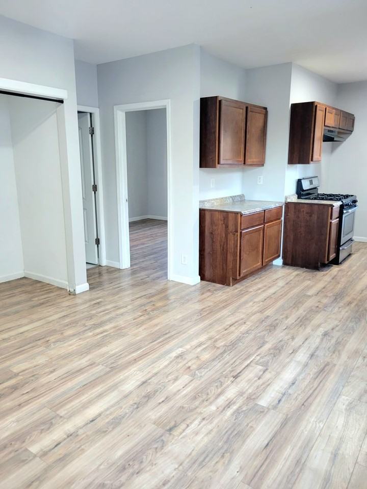 2450 Cleveland Blvd - Photo 7 of 25