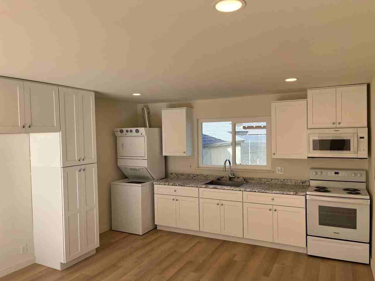 3510 Dickson Dr #B - Photo 3 of 9