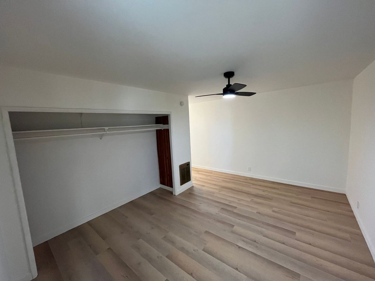 3510 Dickson Dr #B - Photo 7 of 9