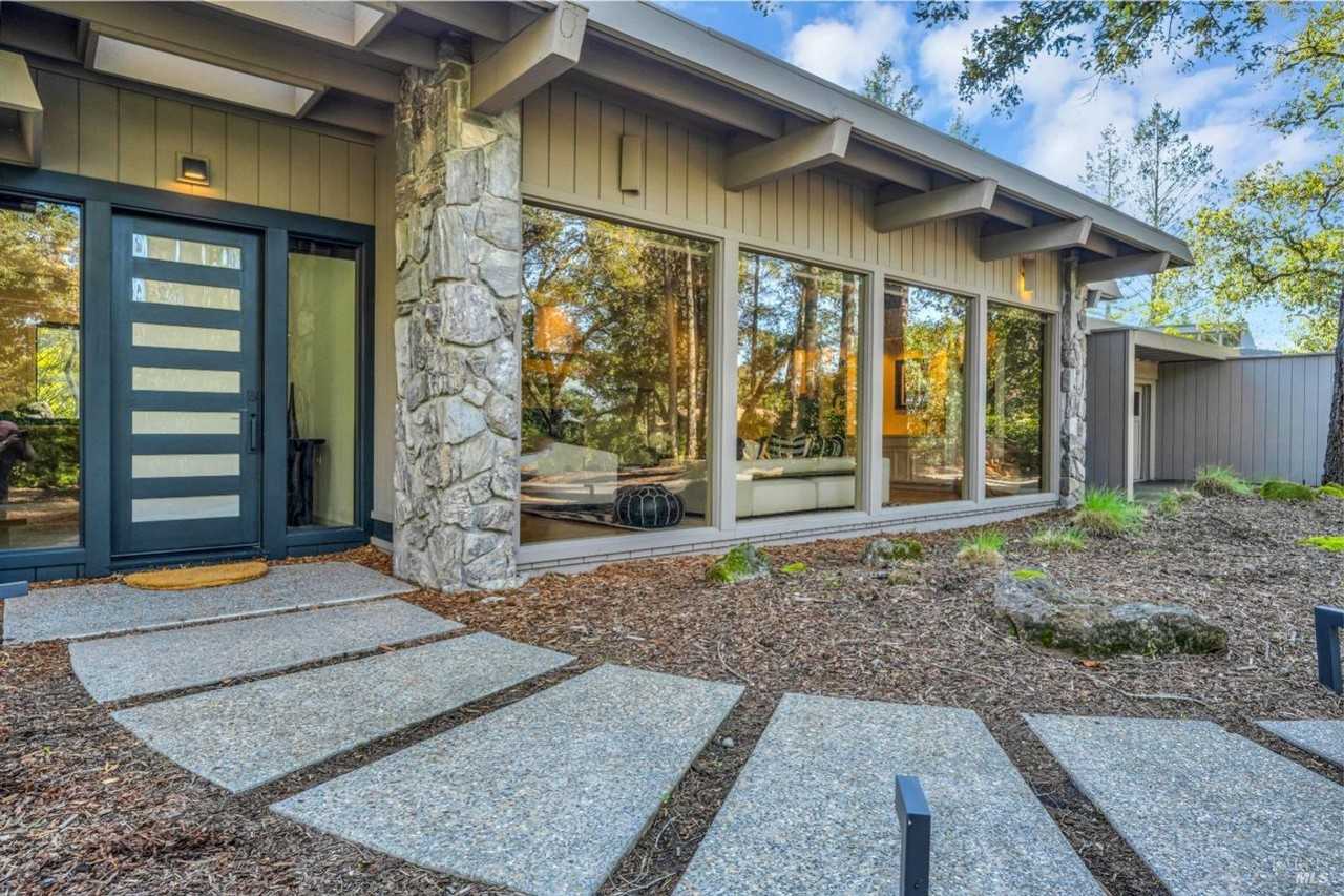 188 Knoll Pl - Photo 2 of 39