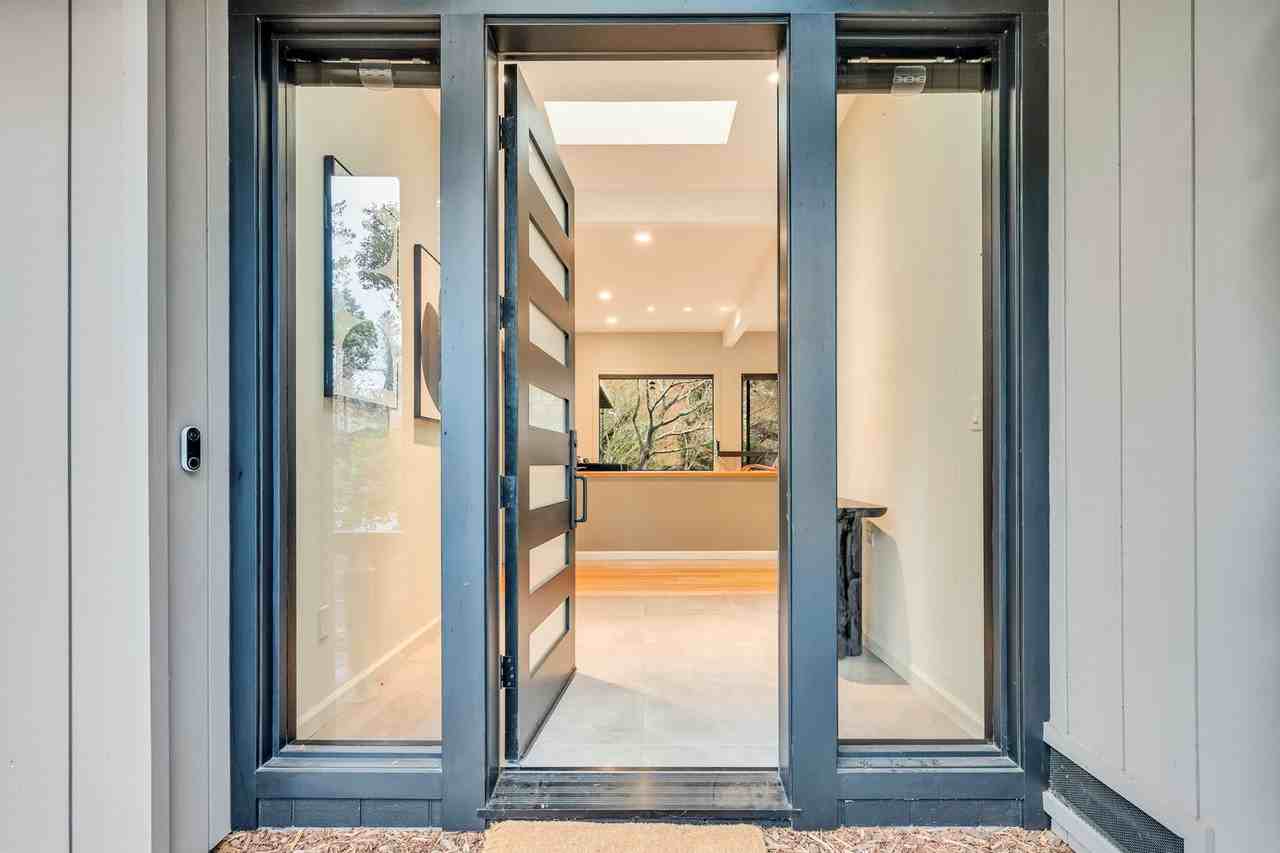 188 Knoll Pl - Photo 3 of 39