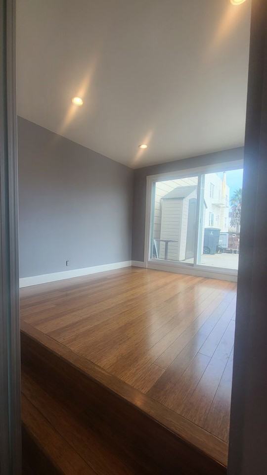 670 Stanyan St #1 - Photo 4 of 17