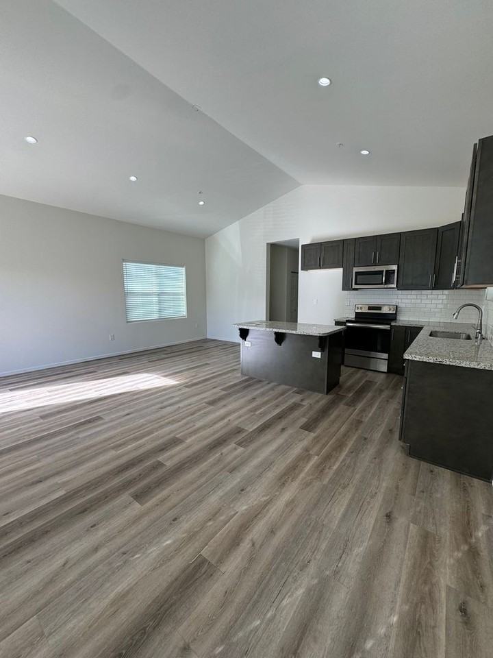117 Shadow Wood Pl - Photo 2 of 14