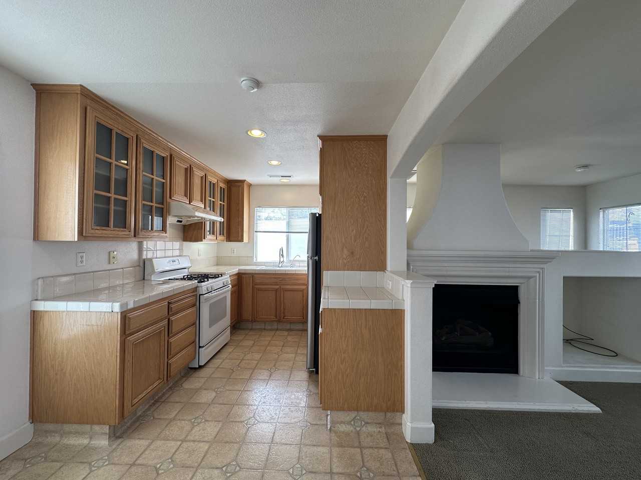 3984 Chamberer Dr - Photo 3 of 8